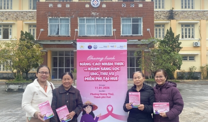 200 phụ nữ phường Hương Thủy, TP Huế chủ động tham gia sàng lọc ung thư vú miễn phí