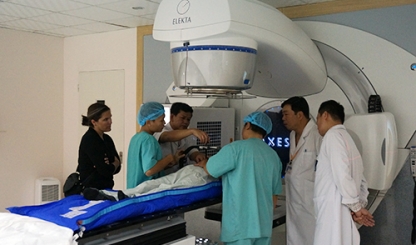 Lần đầu tiên Việt Nam áp dụng xạ phẫu chữa ung thư gan
