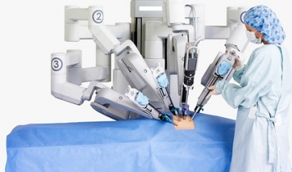 Robot phẫu thuật ung thư đại trực tràng